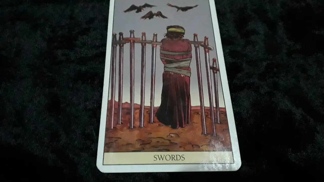 8 of Swords, Tarot Hari Ini Senin, 10 Desember 2018. (Foto: Elisabet Kusumodewi)