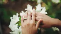 Ilustrasi cincin pernikahan. (dok. pexels.com/i love simple beyond)