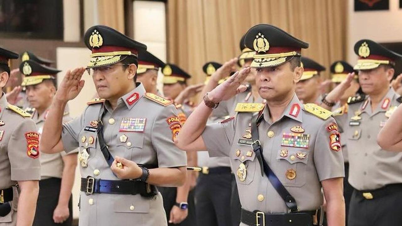 Jenderal Polri Lulusan Terbaik 90 kini Punya Jabatan Baru, Intip Potret Disalami Kapolri