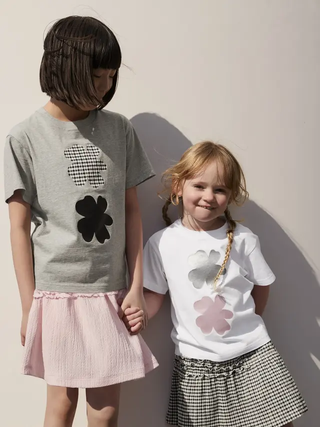 Ketika Romantisisme ala Cecilie Bahnsen Bertemu Filosofi LifeWear UNIQLO