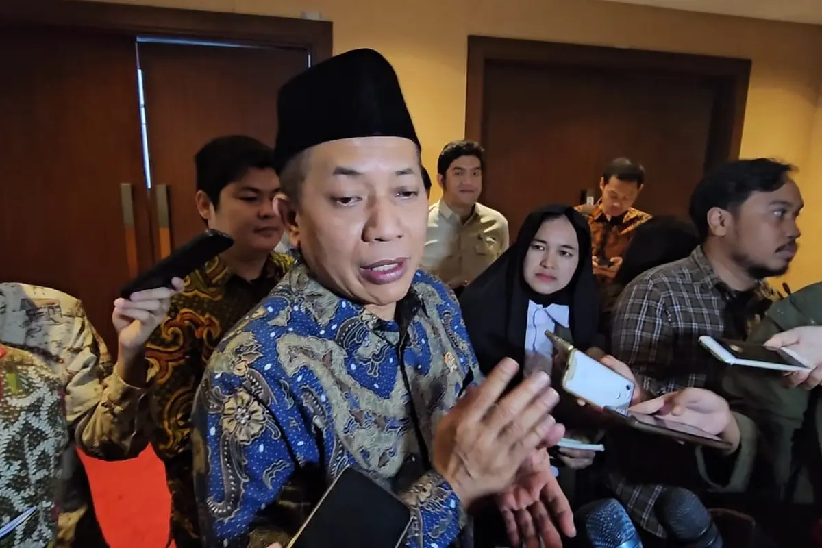 Menteri Koperasi, Ferry Juliantono saat ditemui di Menara Bank Mega, Jakarta, Selasa (24/2/2026). (Foto: Liputan6.com/Arief RH)