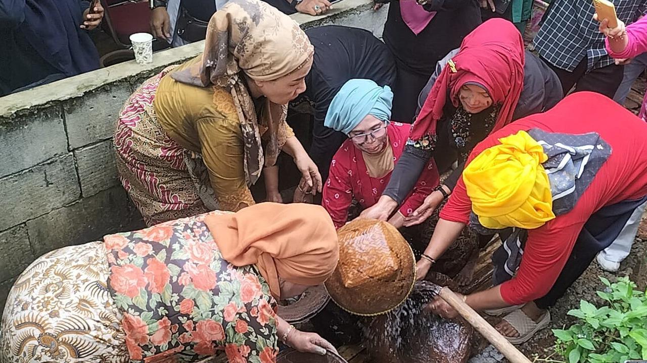 Lebaran Depok dan Arti Filosofi Nyuci Perabot