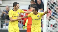 Reaksi pemain Chelsea, Pedro Rodriguez (kanan) usai mencetak gol ke gawang Inter Milan, pada laga uji coba di Stadion Allianz Riviera, Nice, Prancis, Minggu (29/7/2018) dini hari WIB. (AFP / Valery Hache)