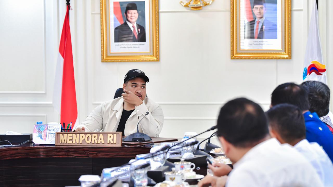 Sindiran Tajam Eks Atlet Wushu soal Timnas Indonesia Dapat Jam Rolex, Begini Jawaban Menpora