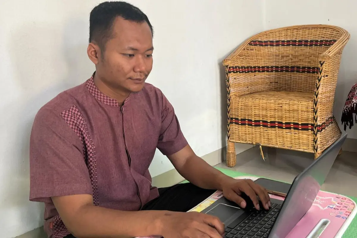 ASN Bawaslu kerja di hari pertama pelaksanaan kebijakan WFH. (Liputan6.com/Ardi Munthe)