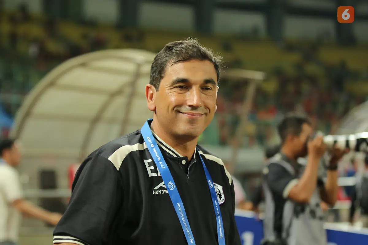 Pelatih RANS Nusantara FC, Eduardo Almeida.