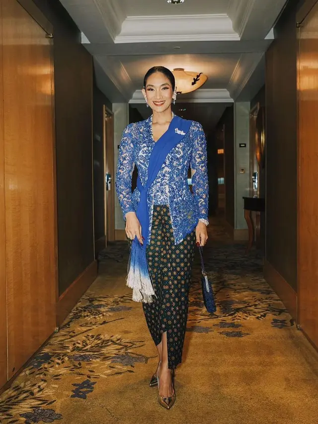 8 Inspirasi Kebaya Kutubaru Elegan bak Ningrat dari Selvi Ananda hingga Dian Sastrowardoyo