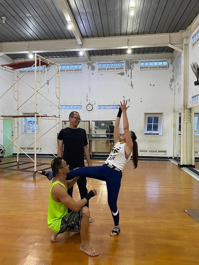 Potret Ayu Ting Ting Saat Aerial Dance, Gayanya Jadi Sorotan