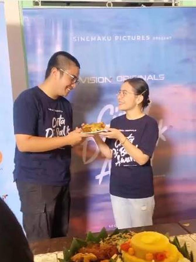 Jadi Produser, Ini 7 Momen Prilly Latuconsina Jalani Selamatan di Hari Pertama Syuting