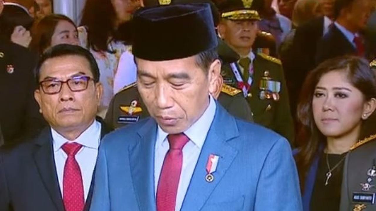 Kenaikan pangkat istimewa ini disebut diberikan atas usulan dari Mabes TNI yang kemudian disetujui oleh Presiden.