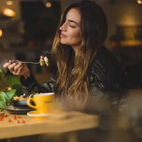 Ilustrasi makan konsep mindful eating. (Foto: unsplash.com)