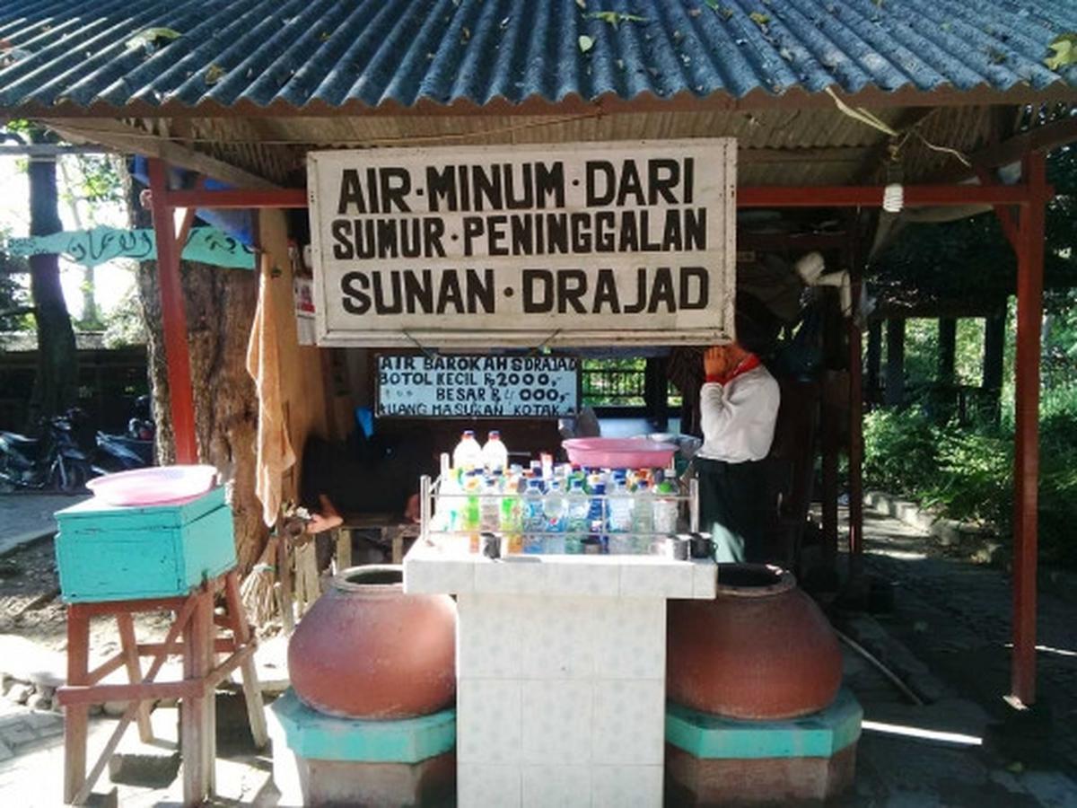 Menelusuri jejak Wali Songo di Makam Sunan Drajat