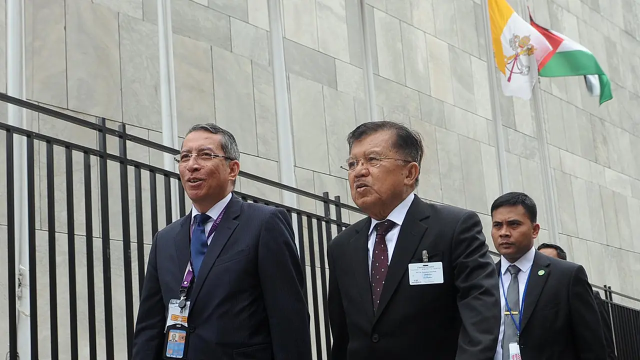 Pimpin Delegasi Indonesia, Wapres JK Berjalan Kaki Menuju Markas PBB