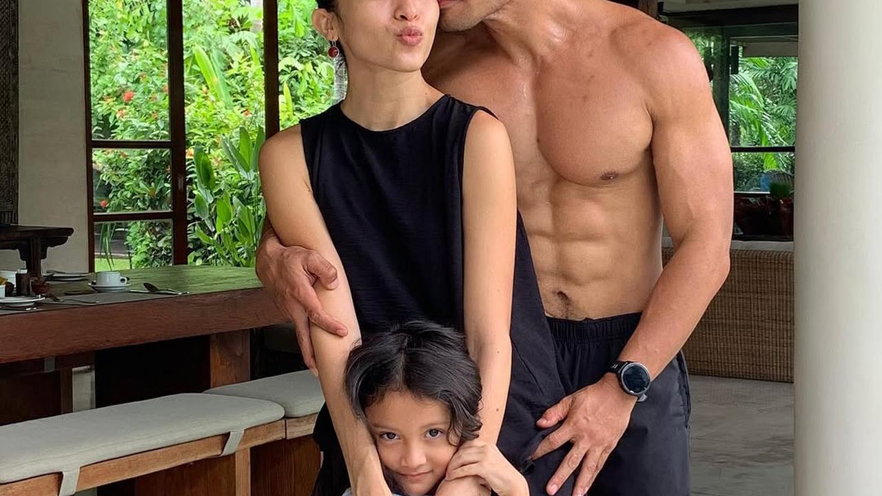 Chicco Jerikho Pamer Kemesraan dengan Putri Marino di Bali, Netizen: Pasangan Favorit