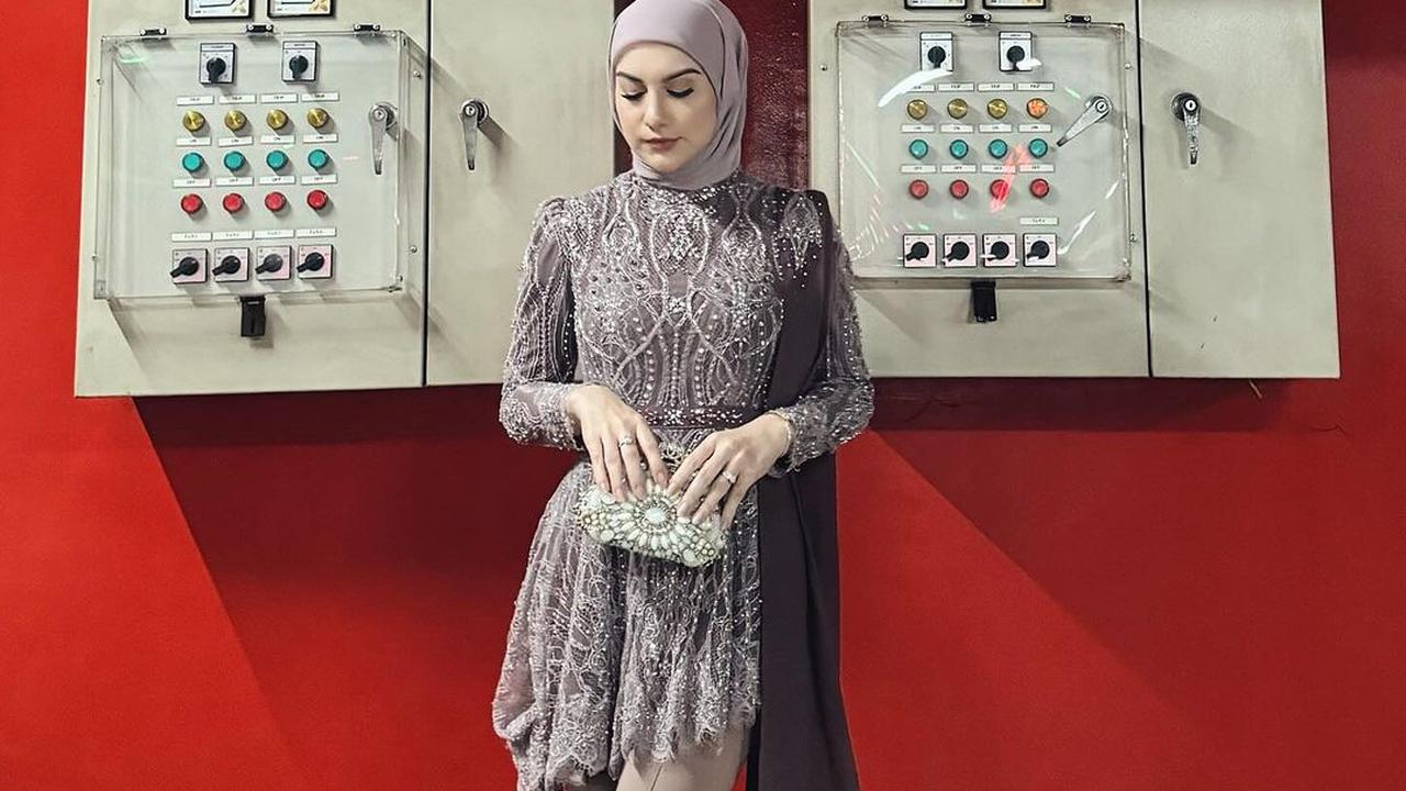 6 Gaya Kondangan Irish Bella yang Bikin Pangling, Terlihat Makin Ramping saat Kenakan Kebaya dan Celana Cutbray