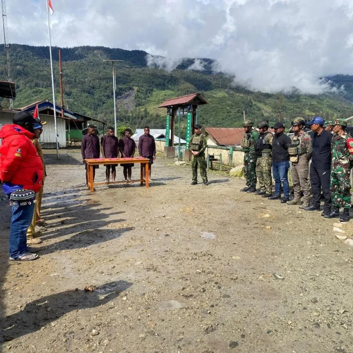 Momen 4 Eks Anggota OPM Ucap Sumpah Setia ke NKRI