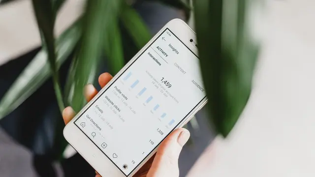 Ilustrasi Instagram, main media sosial Instagram