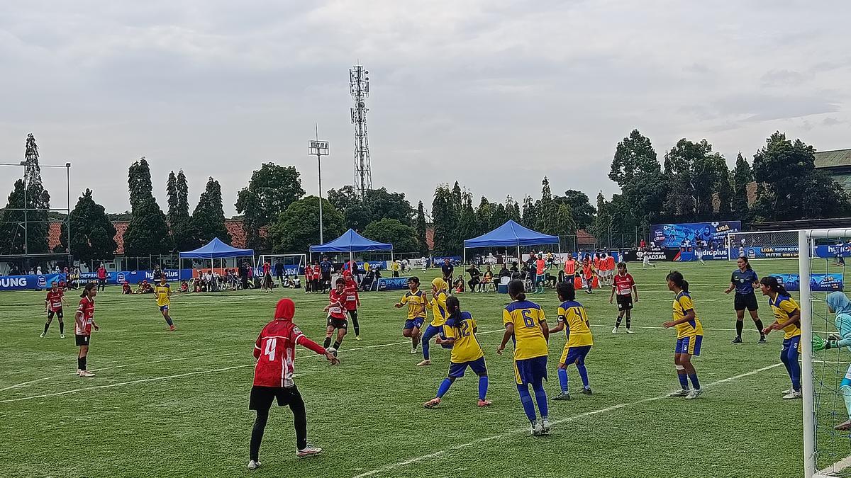 Pemain Timnas Indonesia Putri U-17 Cari Pengalaman Lewat Turnamen di Cimahi