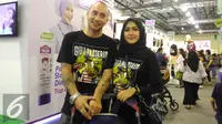 Gary Iskak dan istri, Richa Novisha (Zulfa Ayu Sundari/Liputan6.com)