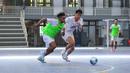 Pemain Timnas Futsal Indonesia, Andarias Kareth mencoba melewati rekan satu timnya pada pemusatan latihan di Tifosi Sport Center, Jakarta Timur, Rabu (1/4/2026). (Dok. Timnas Futsal Indonesia)