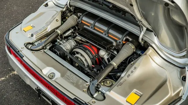 Porsche 959 Komport