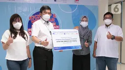 Sebagai bentuk dukungan terhadap program pemerintah dalam pengembangan dan
pembinaan UMKM di masa pandemi, PT Federal International Finance (FIFGROUP) menyelenggarakan Kick Off yang dirangkai bersamaan dengan Webinar bertajuk Kolaborasi Pembinaan dan Pengembangan UMKM. (Liputan6.com/Pool/FIFGroup)