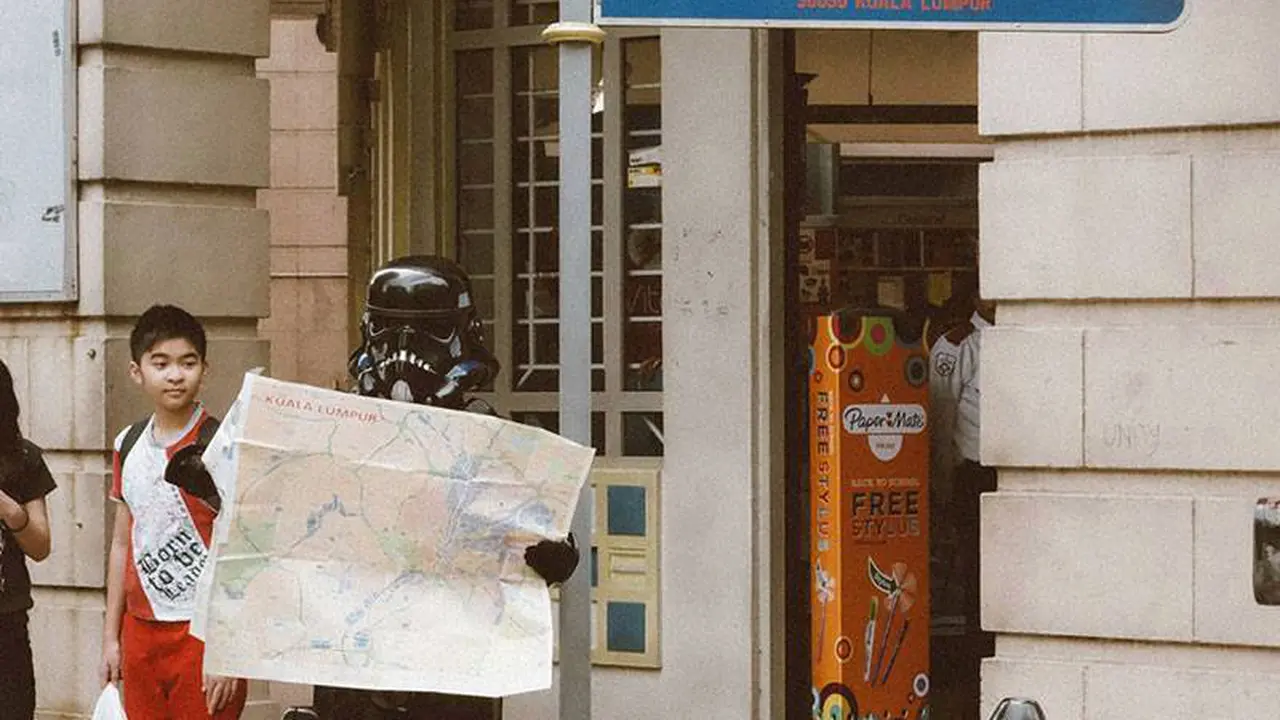 Foto Pasukan Star Wars Tersesat di Malaysia Ini Kocak Abis!