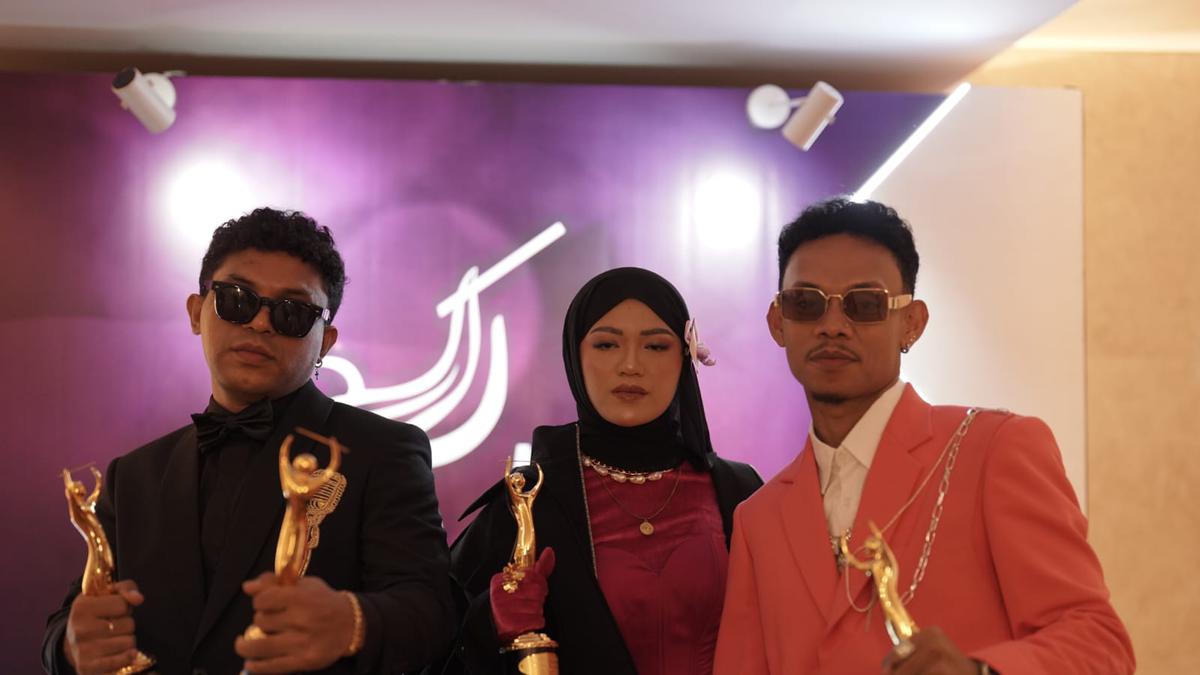 Silet Open Up dan Ecko Show Raih AMI Awards 2025, Bukti IDETIMUR Sukses Dobrak Panggung Nasional