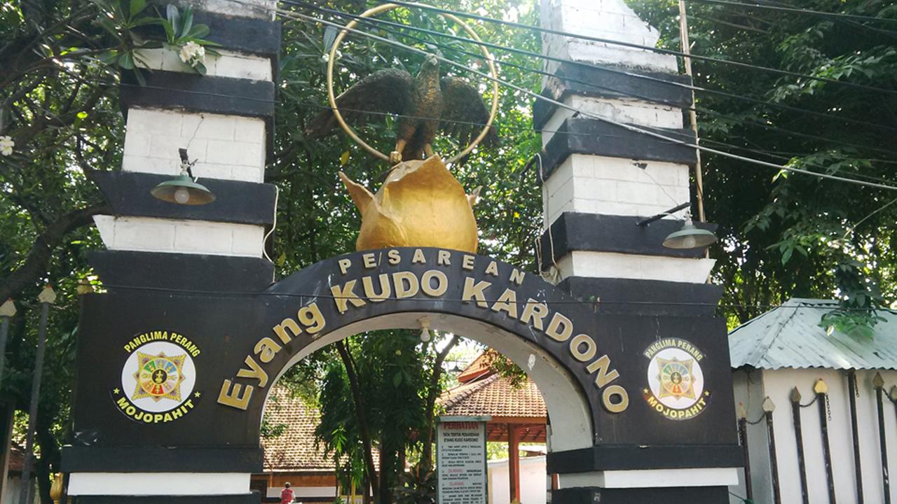 Makam Eyang Kudo Kardono
