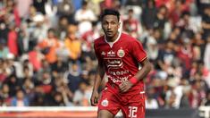 Rohit adalah pemain yang memiliki kontribusi besar bagi Persija di kompetisi Shopee Liga 1. Gelandang berusia 28 tahun ini menjadi nyawa lini tengah Persija dengan kemampuannya melepaskan umpan-umpan akurat dan mengembangkan permainan. (Bola.com/Yoppy Renato)