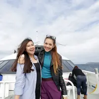 Hari kelima, Shae dkk melakoni berbagai permainan seru di pulau Tangalooma, Queensland Australia.