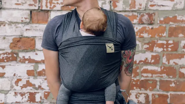 Kepercayaan adalah fondasi utama dalam setiap hubungan, termasuk hubungan antara ayah dan anak laki-laki.