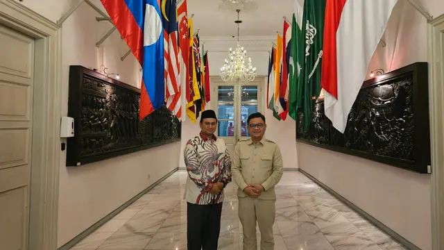 Gubernur Lemhanas RI, TB. Ace Hasan Syadzily menerima kunjungan Pimpinan Pondok Pesantren Darul Amanah Desa Ngadiwarno Kecamatan Sukorejo Kabupaten Kendal Provinsi Jawa Tengah, KH. Muhammad Fatwa. (Istimewa)