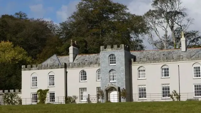 Restormel Manor salah satu properti milik Pangeran William yang disewakan