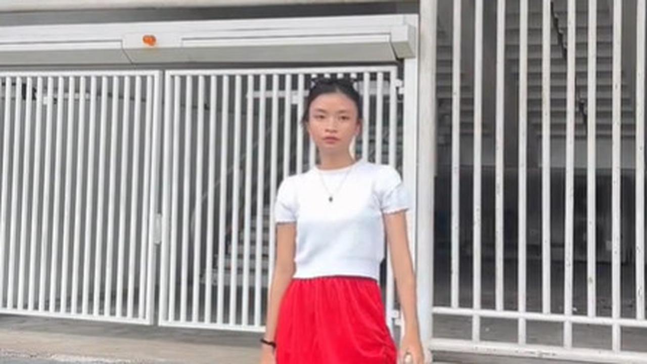 Ide Outfit Wanita untuk Nonton Timnas Indonesia