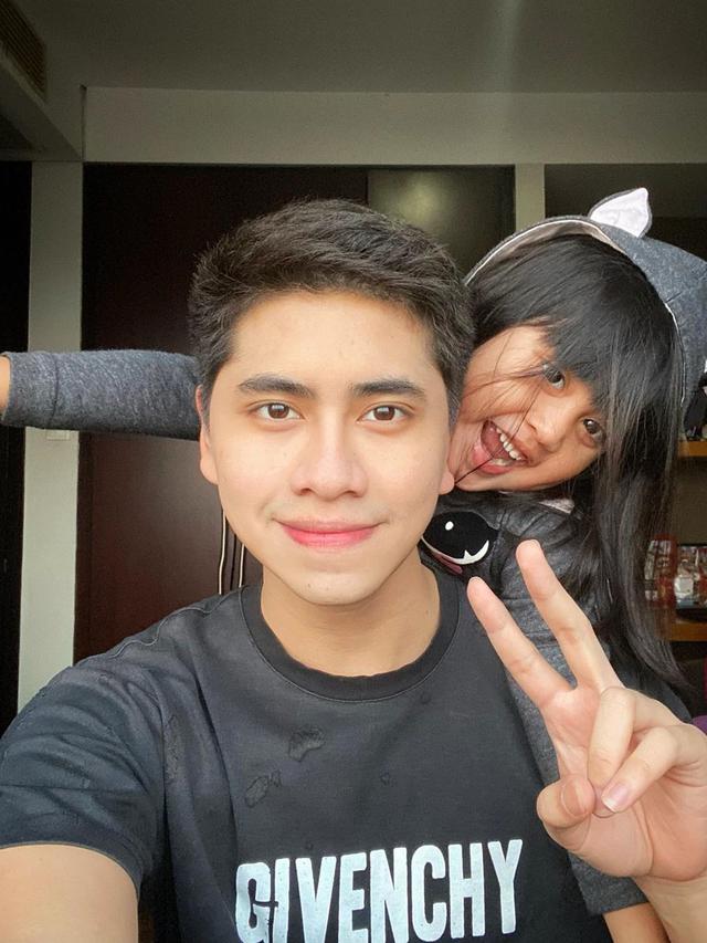 Potret Kedekatan Athalla Naufal dan Vania Athabina. (Sumber: Instagram/athallanaufal7)