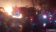 Kebakaran Lapak Kayu di Bekasi, Api Berkobar Sulit Dijinakkan
