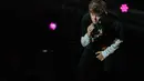 Penampilan Hrvy di atas panggung saat tampil dalam festival musik Love Fest di Istora Senayan, Jakarta, Sabtu (22/2/2020). Dalam penampilannya Hrvy membawakan sejumlah lagu seperti Personal, Million Ways, I Wish You Were Here. (Liputan6.com/Faizal Fanani)
