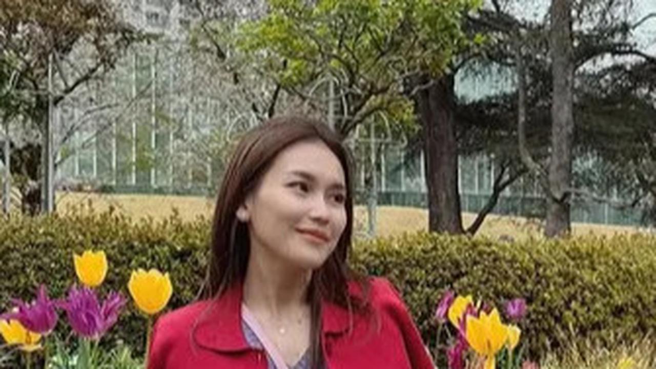 Intip Outfit Ayu Ting Ting Bawa Tiga Tas Hermes saat Jalan-Jalan ke Jepang Bersama Keluarga, Jadi Bukti Penyanyi Dangdut Sukses