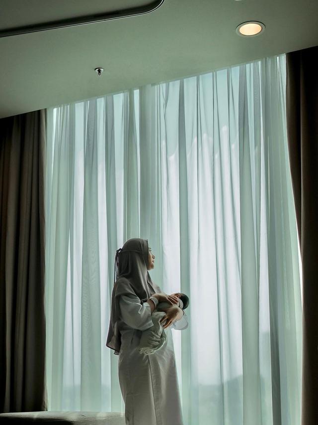 Telah Lahirkan Anak Ketiga, Ini Potret Hangat Ryana Dea Momong Baby Gavin