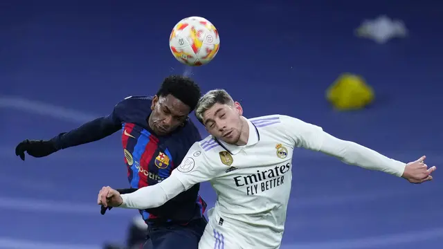 Foto: Gol Bunuh Diri Eder Militao Bawa Barcelona Segel Kemenangan di Markas Real Madrid pada Leg Pertama Semifinal Copa Del Rey