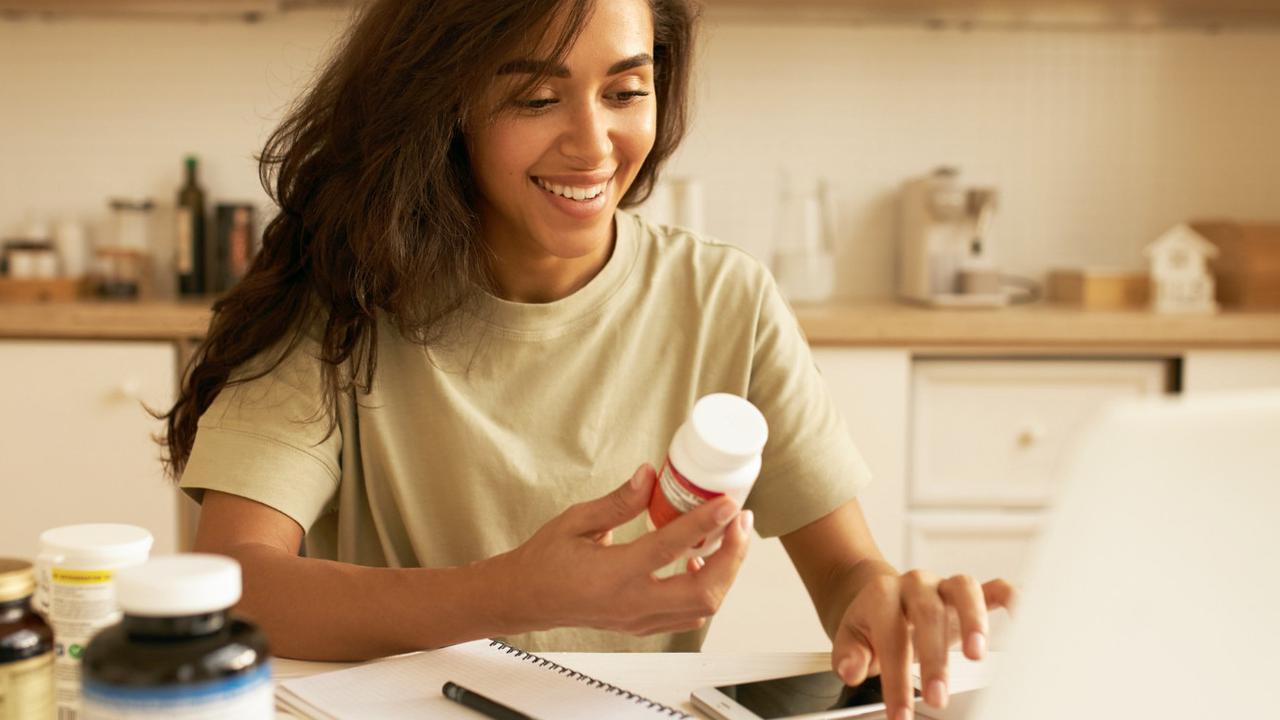 Benarkah Konsumsi Suplemen Vitamin B12 Bisa Merusak Ginjal? Ketahui Mitos dan Faktanya