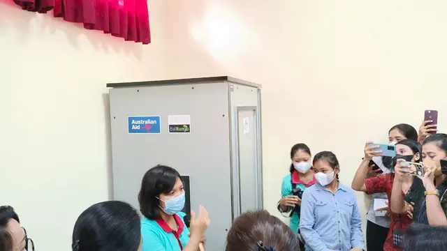 Sovy saat simulasi pengecekan telinga
