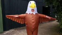 Kebun binatang Blackpool merekrut peserta berpakaian burung, untuk bisa menakut-nakuti burung camar (Tangkapan layar dari website bbc.com)
