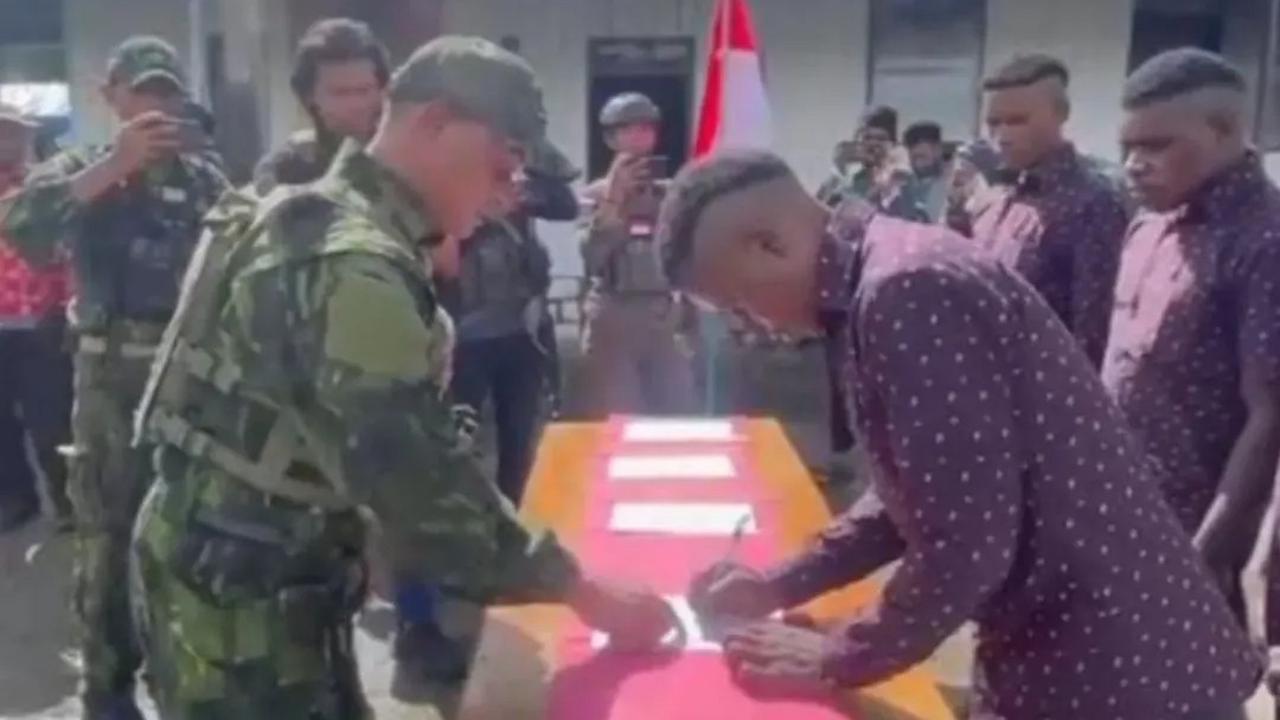 Momen 4 Eks Anggota OPM Ucap Sumpah Setia ke NKRI