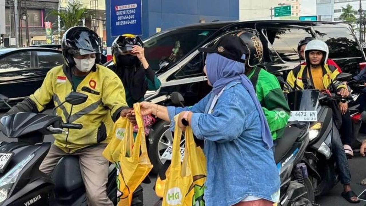 ANTARA Makassar dan HGI Berbagi Takjil, Wujudkan Kepedulian Sosial di Bulan Ramadan