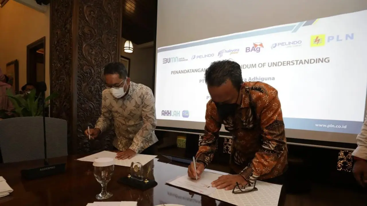 PT PLN (Persero) Group, melalui anak usaha PT Haleyora Power menjalin kolaborasi dengan PT Pelindo Jasa Maritim, sub-holding PT Pelindo