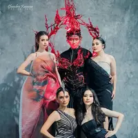 Penampilan seleb di Jember Fashion Carnaval 2023. (Sumber: Instagram/wardhana_chandra)