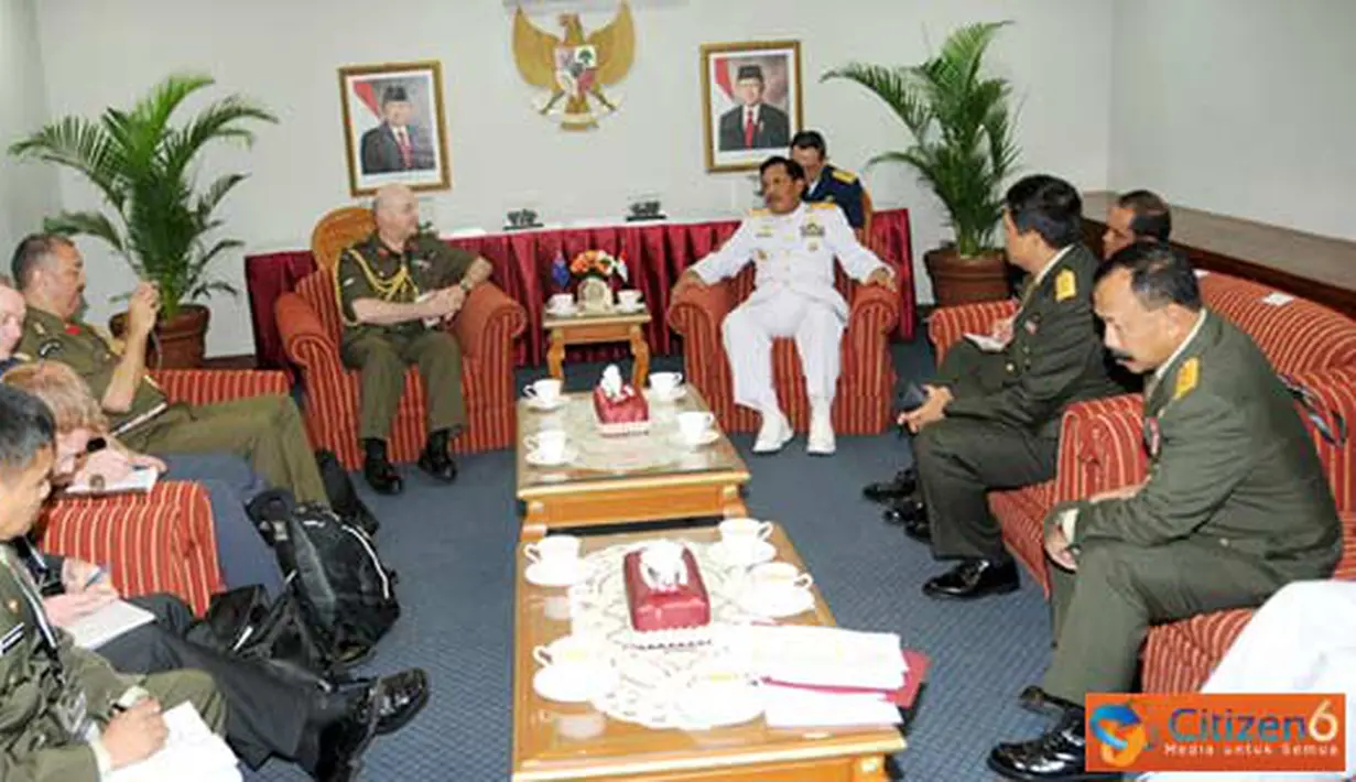 Citizen6, Jakarta: Panglima TNI Menerima Kunjungan Panglima Angkatan Bersenjata Pakistan (Chairman Joint of Staff Committe Pakistan Armed Forces) General Khalid Shameem Wynne HI, di Jakarta Convention Center, Rabu (23/3). (Pengirim: Badarudin Bakri Badar)