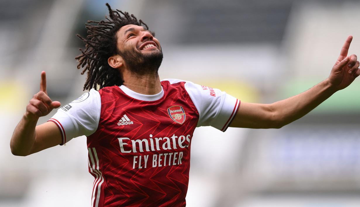 Mohamed Elneny bergabung dengan Arsenal pada tahun 2016. Pemain 29 tahun tersebut pernah dipinjamkan ke Besiktas pada musim 2019/2020 dan saat ini justru dipertahankan oleh Mikel Arteta. Kontrak Elneny tercatat akan berakhir pada 30 Juni 2022. (AFP/Pool/Stu Forster)